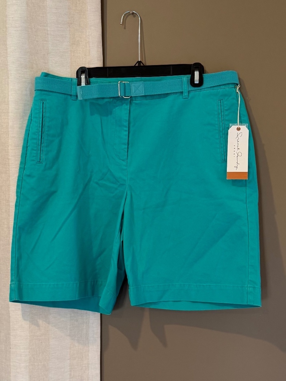 NWT French Laundry Turquoise Walking Shorts, Adjustable Belt, Size 16